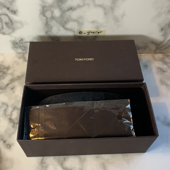 Tom Ford Brown Velvet Sunglasses Hard Case w Cloth and Box - Picture 2 of 14